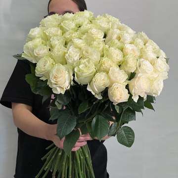 Букеты белых эквадорских роз