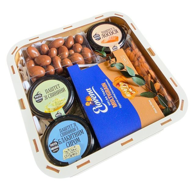 Універсальний подарунковий бокс з продуктами