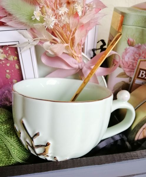 Подарунковий кошик для жінки із содощами, чаєм та чашкою №1072 1072 фото