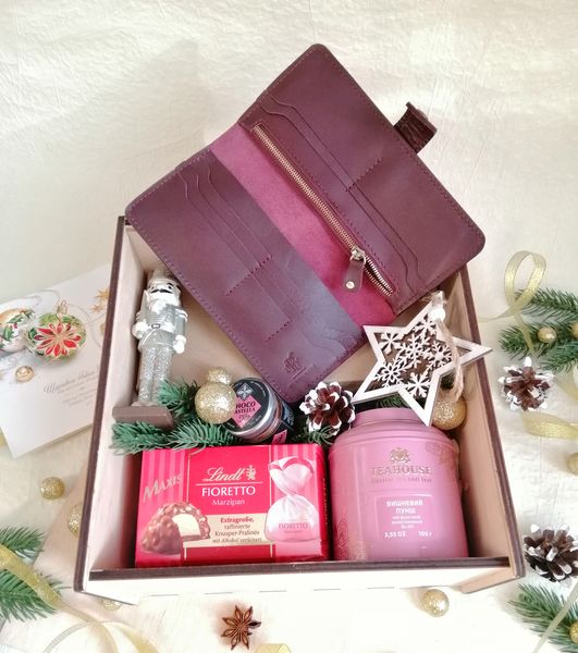 Женский подарочный набор на Новый год с портмоне и конфетами №1041 1041 фото