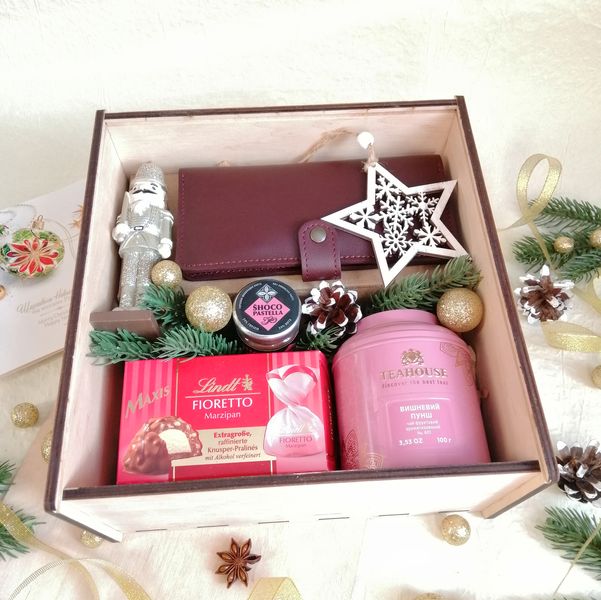 Женский подарочный набор на Новый год с портмоне и конфетами №1041 1041 фото