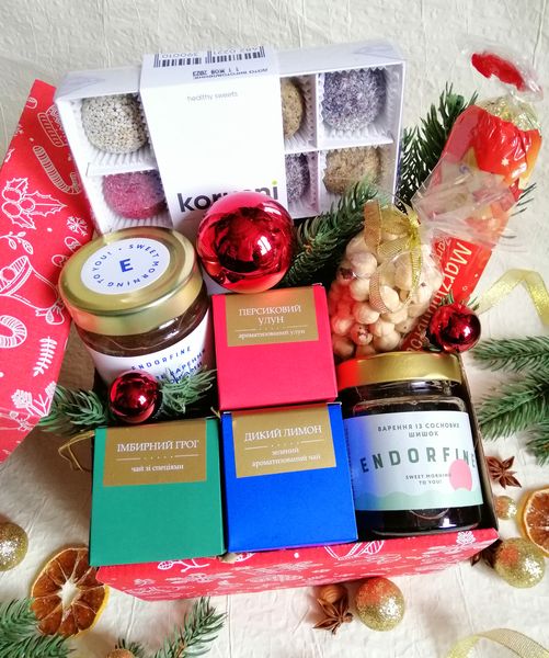 Подарочный набор на Новый год с чаем, конфетами и вареньем №1005 1005 фото