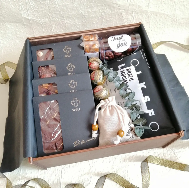 Женский подарочный набор бокс с кофе, орехами и шоколадом №1086 001086 фото