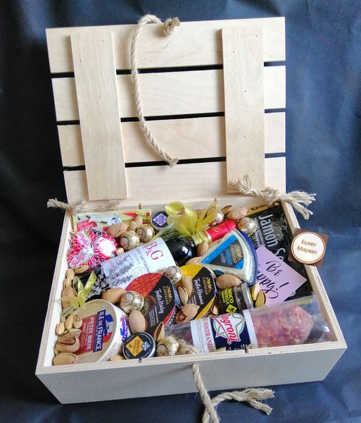 ВИП подарочный набор с продуктами - подарок на день рождения для мужчины, женщины 000980 фото
